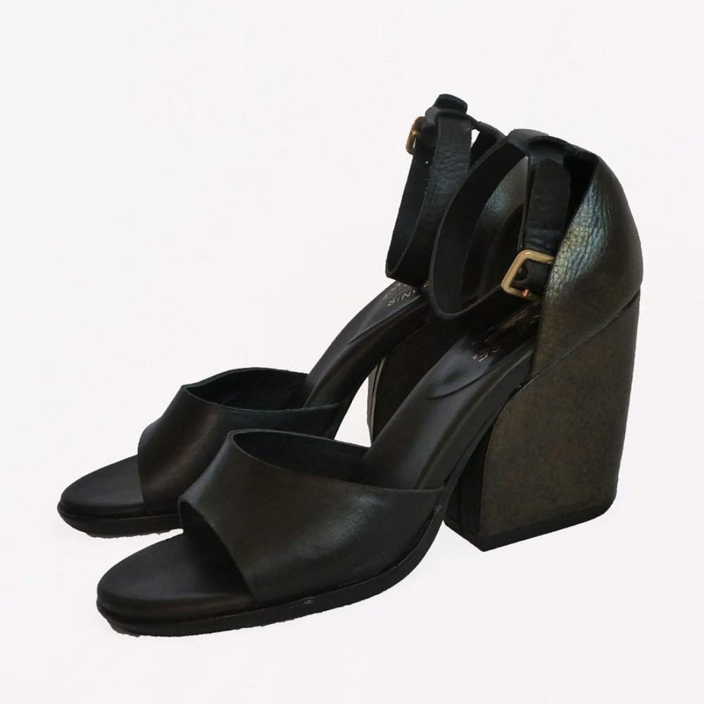 Kork-Ease Dark size 9 Sandal Wedges EUC